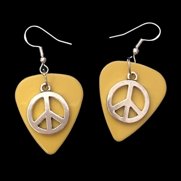 HAND Crafted Drop Earrings Repurposed Guitar Picks Peace - Call me a Dreamer - Picture 1 of 7